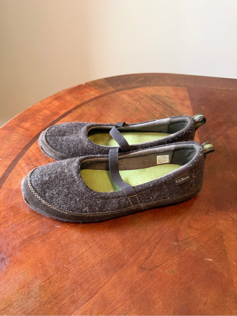 LL Bean Wool Mary Janes Women’s Size 10 Taupe Comfort Shoes Adjustable Strap